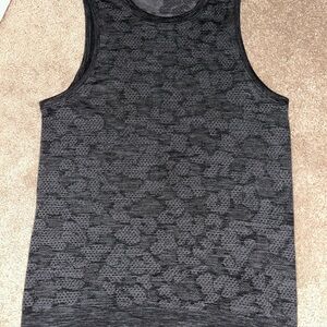 Women’s Lululemon Black/Gray Top Size 6